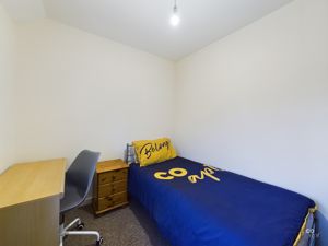 Photo 25- click for photo gallery